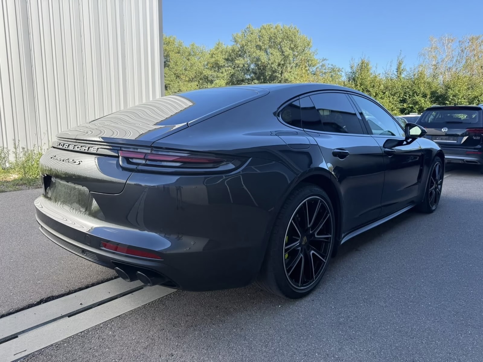 Fotografie vozu Porsche Panamera Turbo S E-Hybrid 680 k