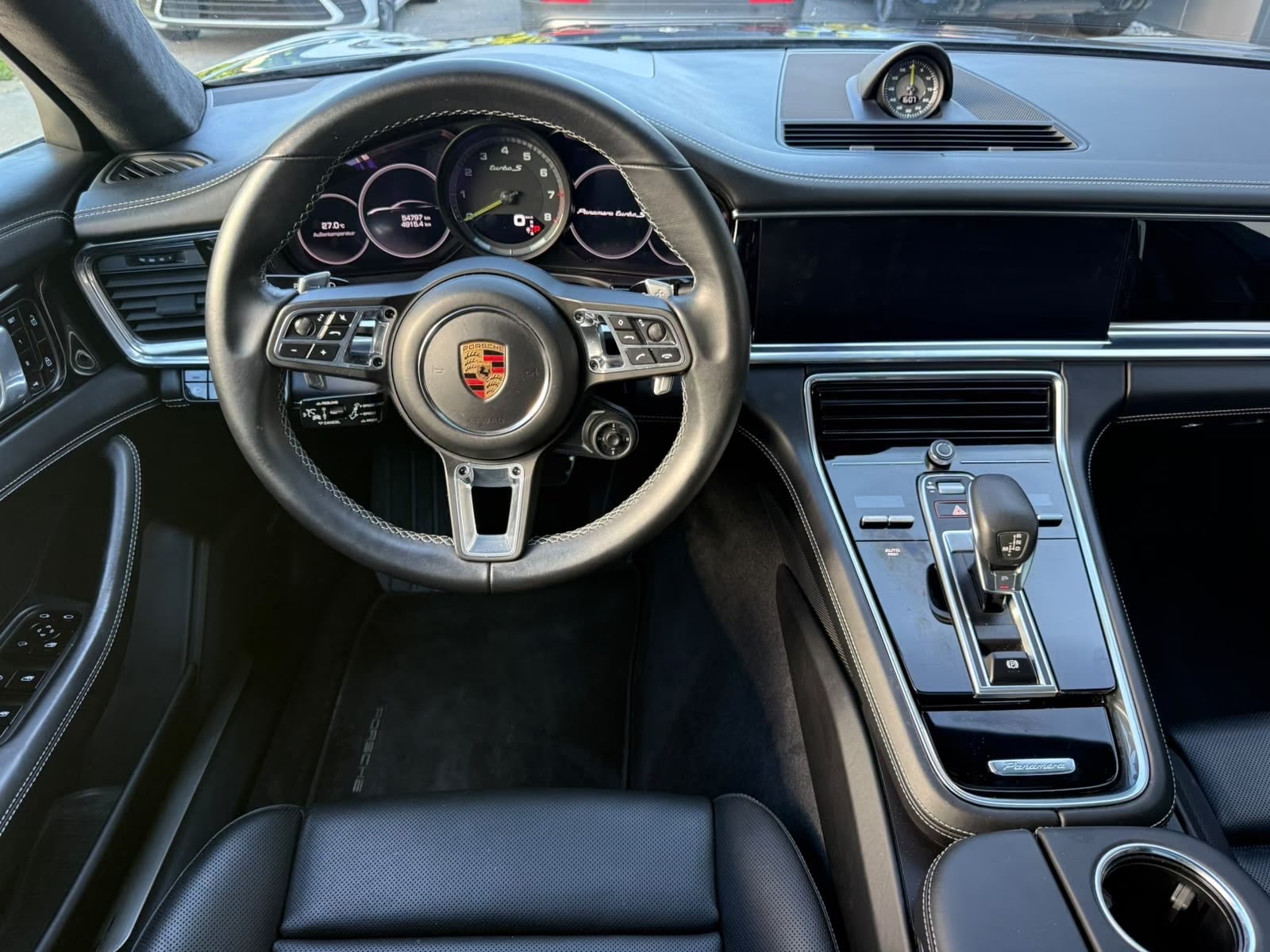 Fotografie vozu Porsche Panamera Turbo S E-Hybrid 680 k