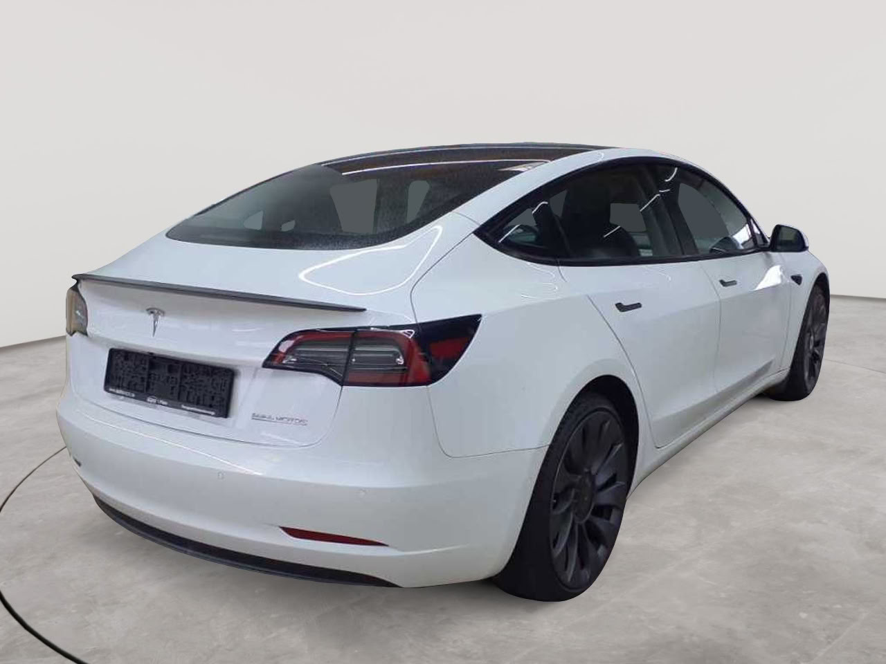 Photograph of Tesla Model 3 Long Range Performance AWD 377 kW
